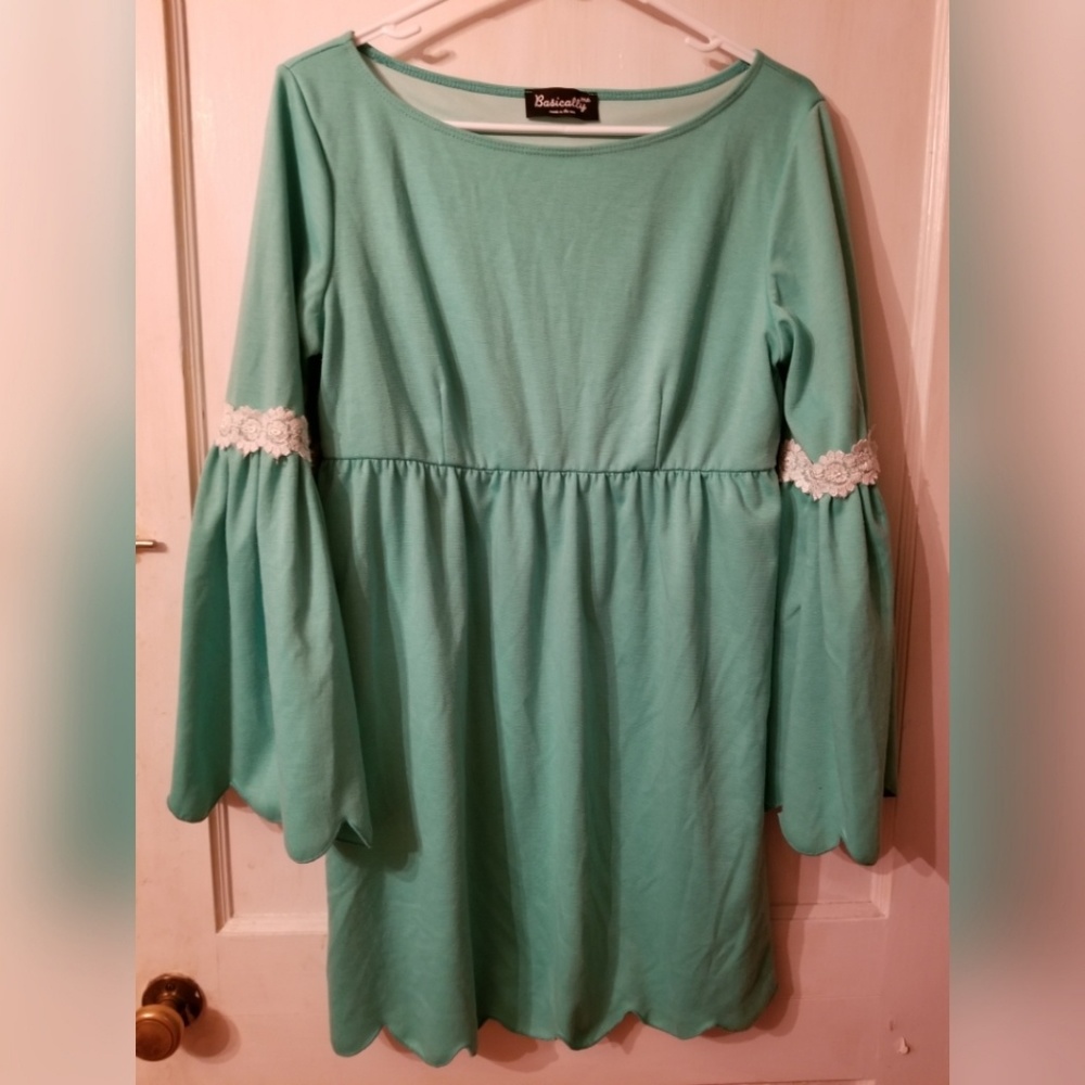 5 for $25 Basically me Mint Colored Top